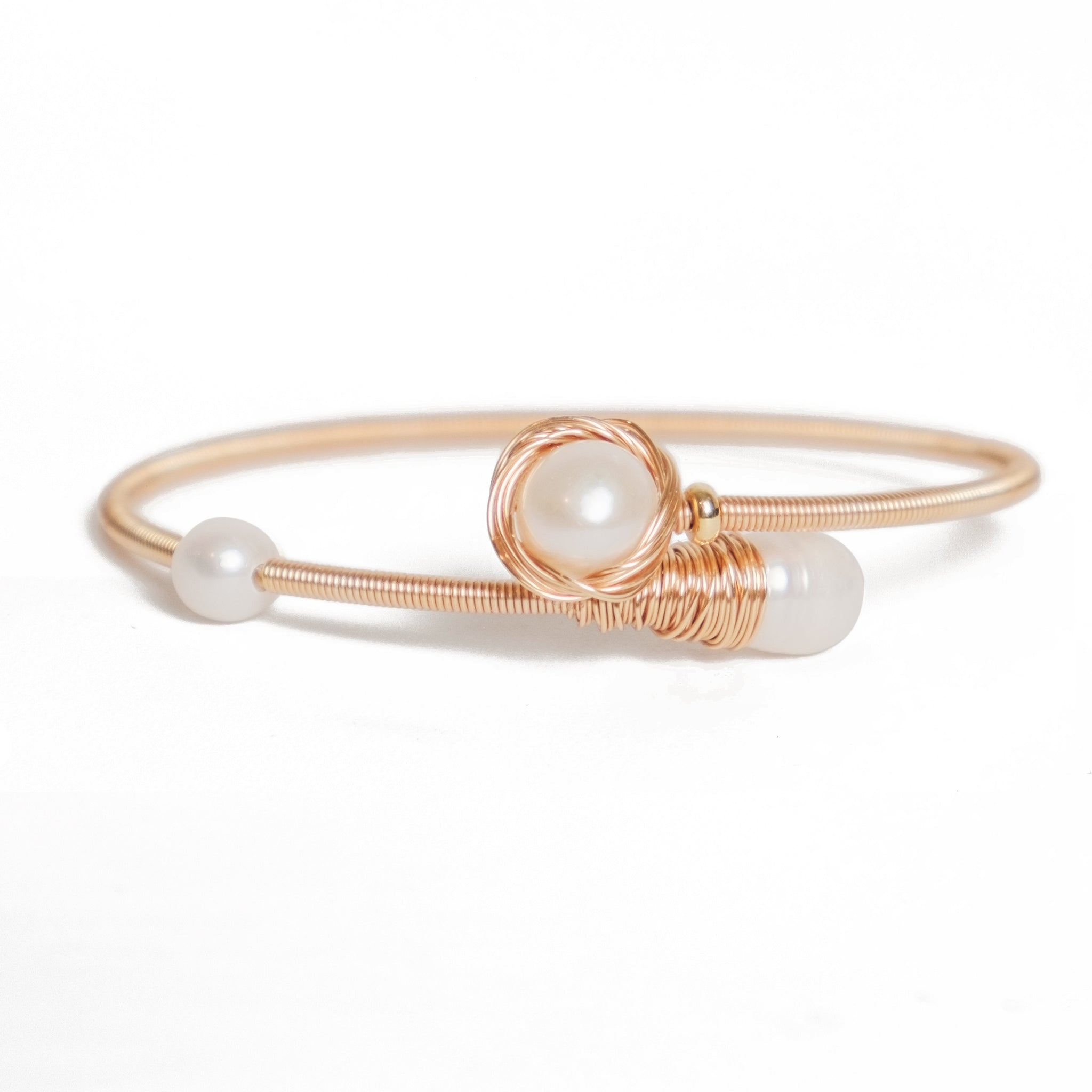 Chokore Freshwater Pearl Bangle Bracelet with Wire detailing