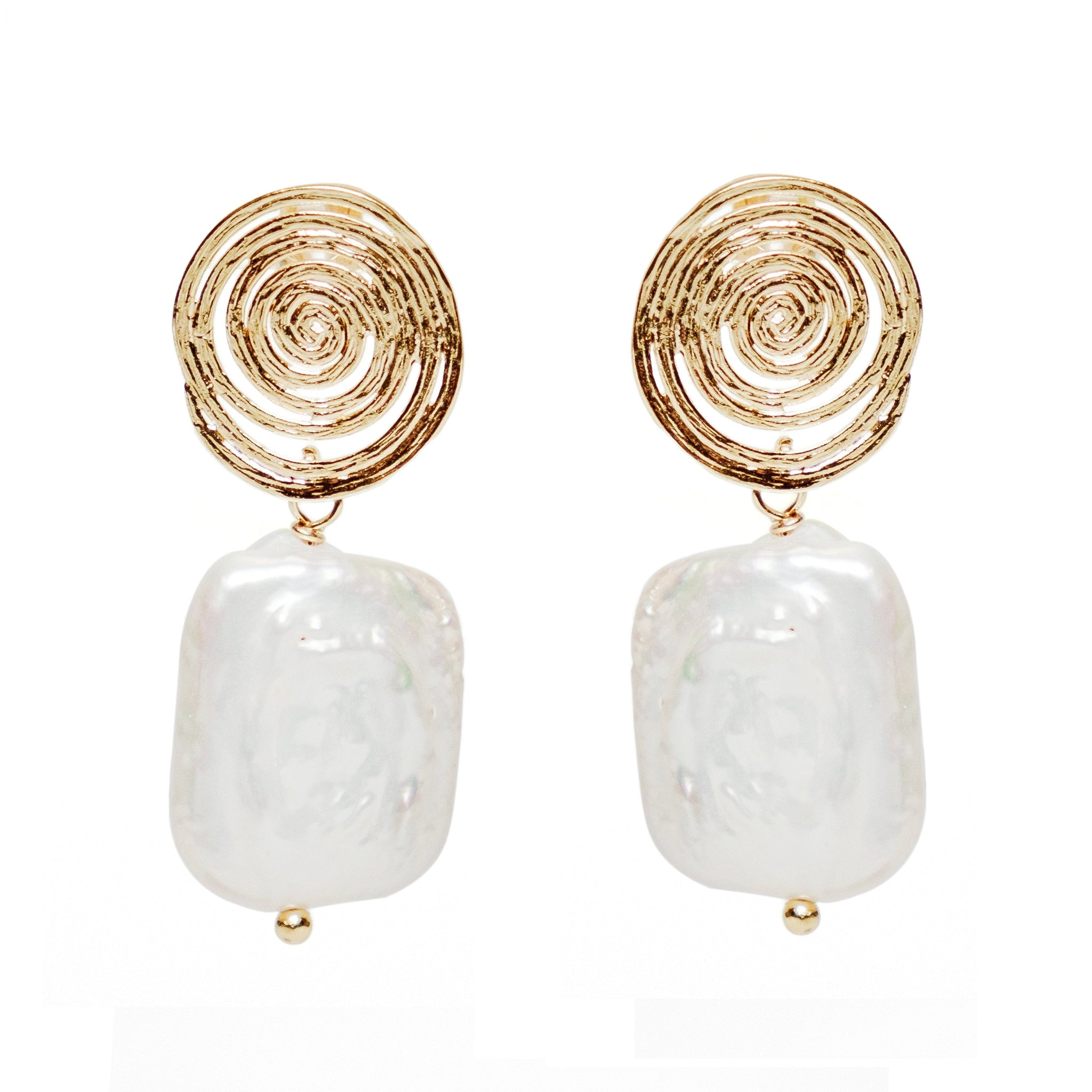 Chokore Gold Coil Baroque Water Pearl Earrings (White)
